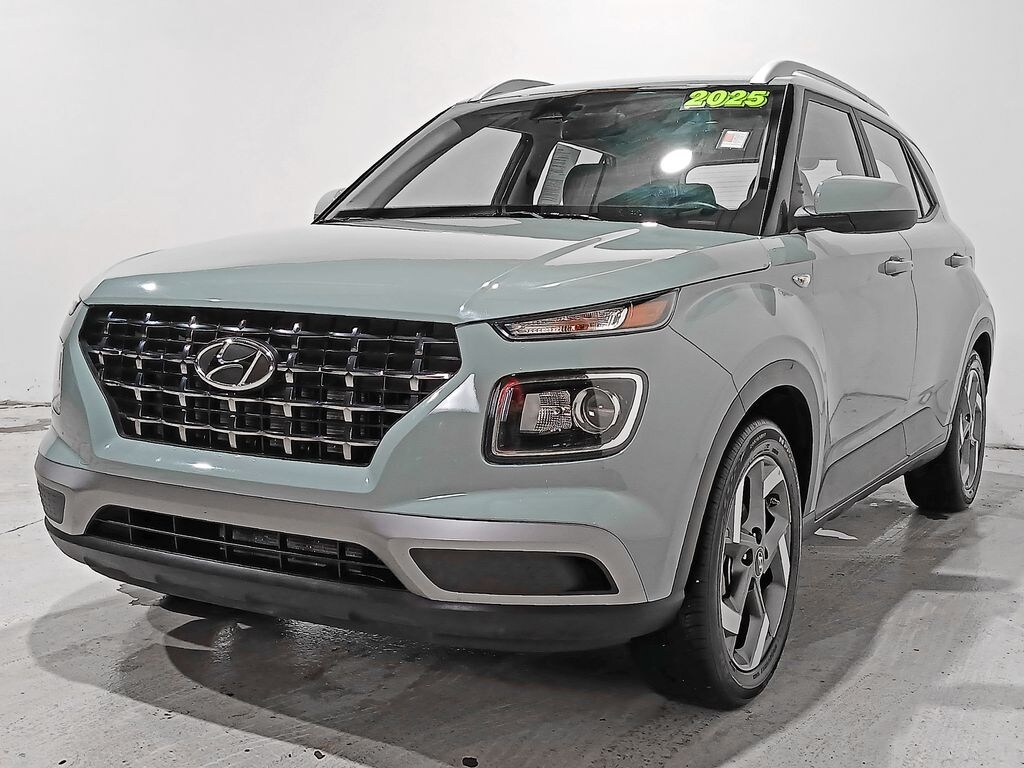 Used 2025 Hyundai Venue SEL SUV