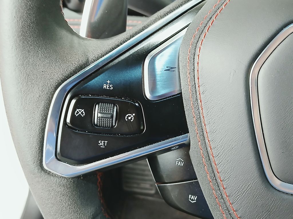 2020 Chevrolet Corvette 3LT - Photo 31