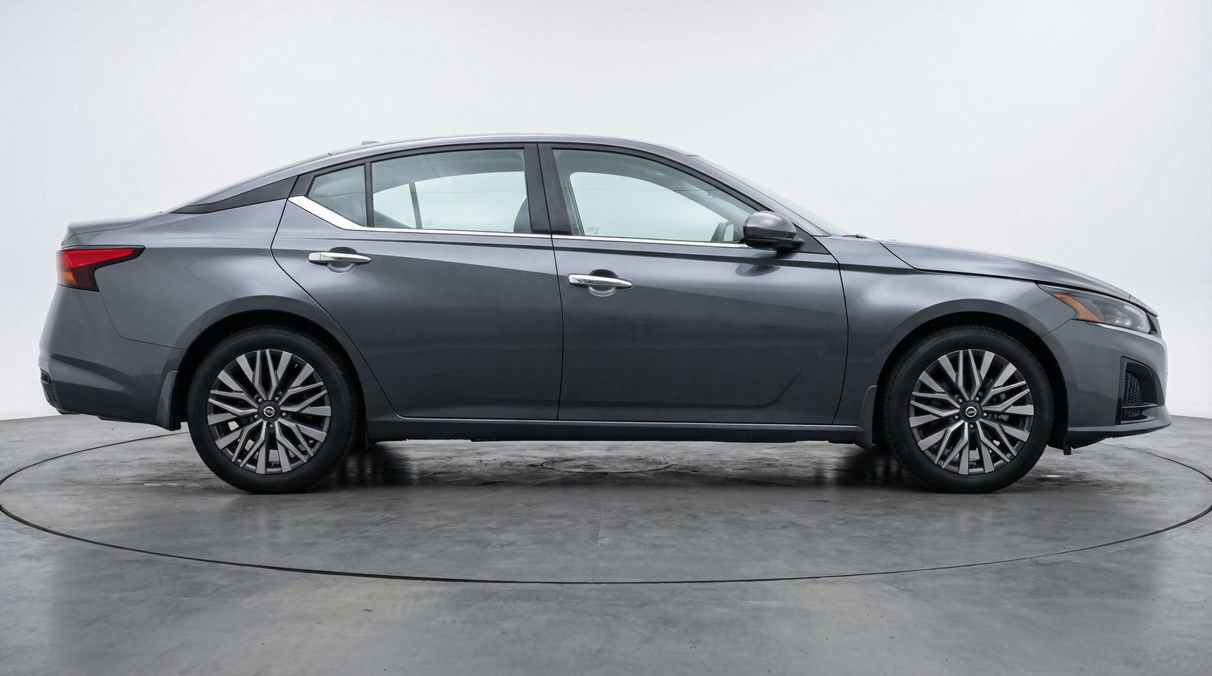 Thumbnail: 2025 Nissan Altima - 8