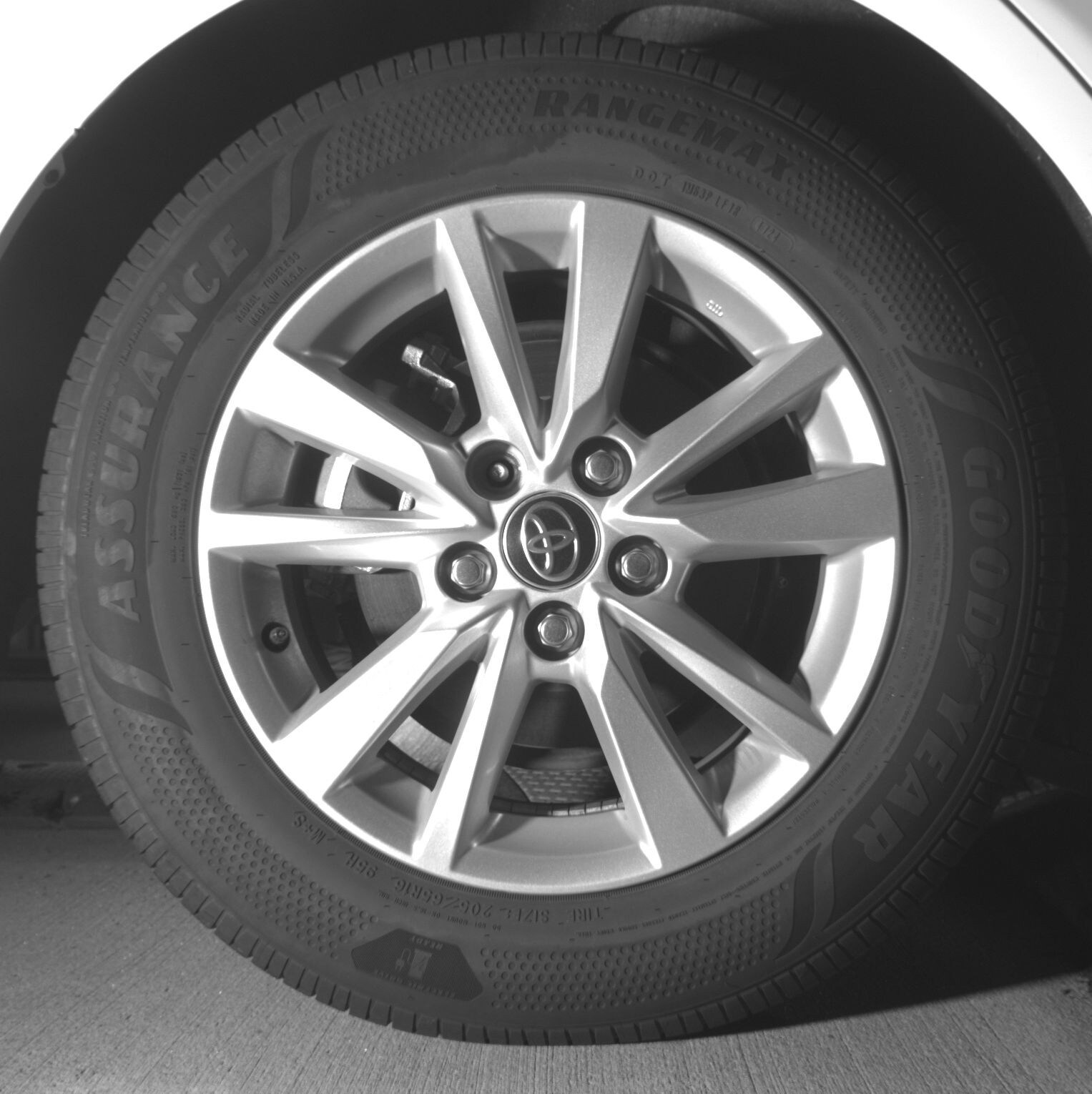 Thumbnail: 2025 Toyota Camry - 12