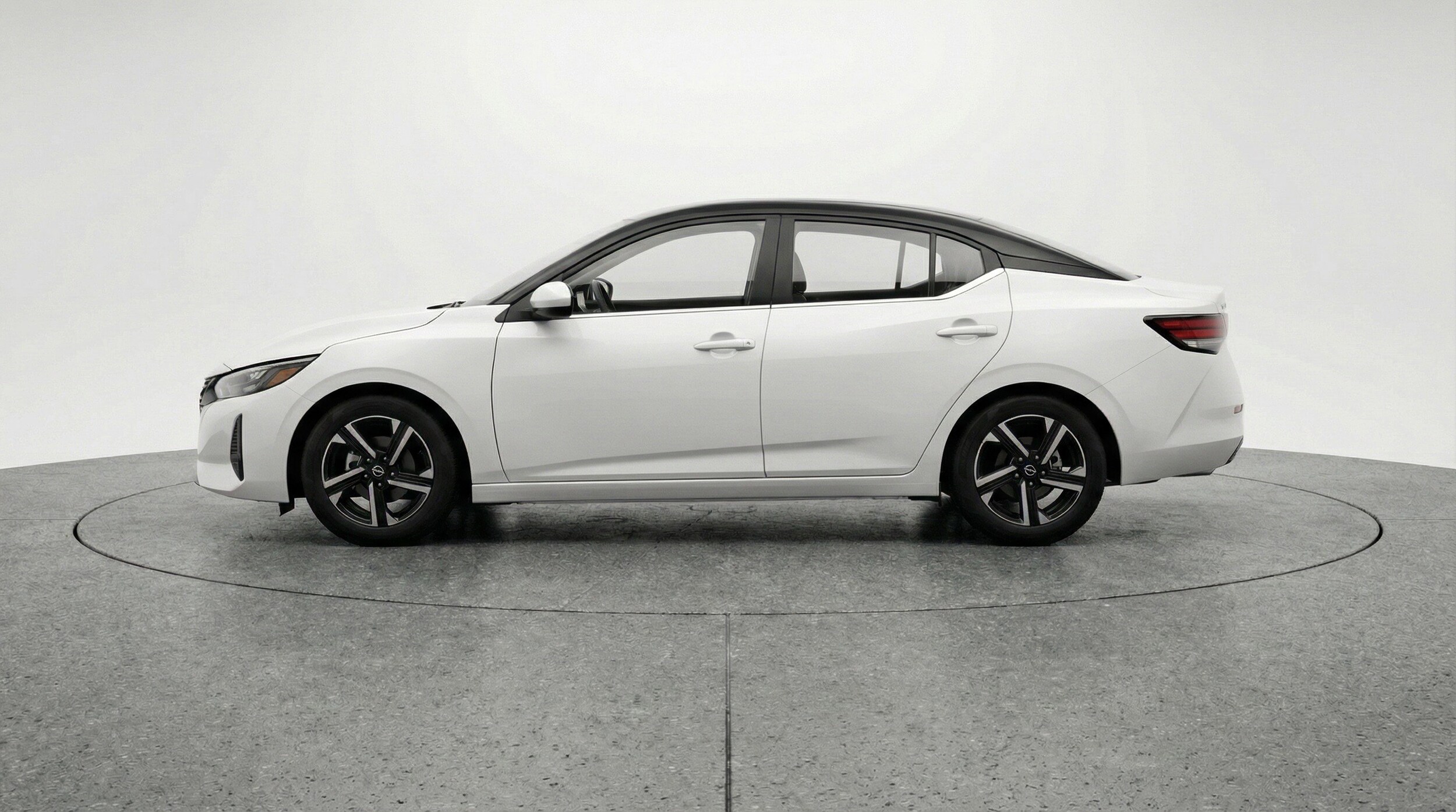 Thumbnail: 2025 Nissan Sentra - 5