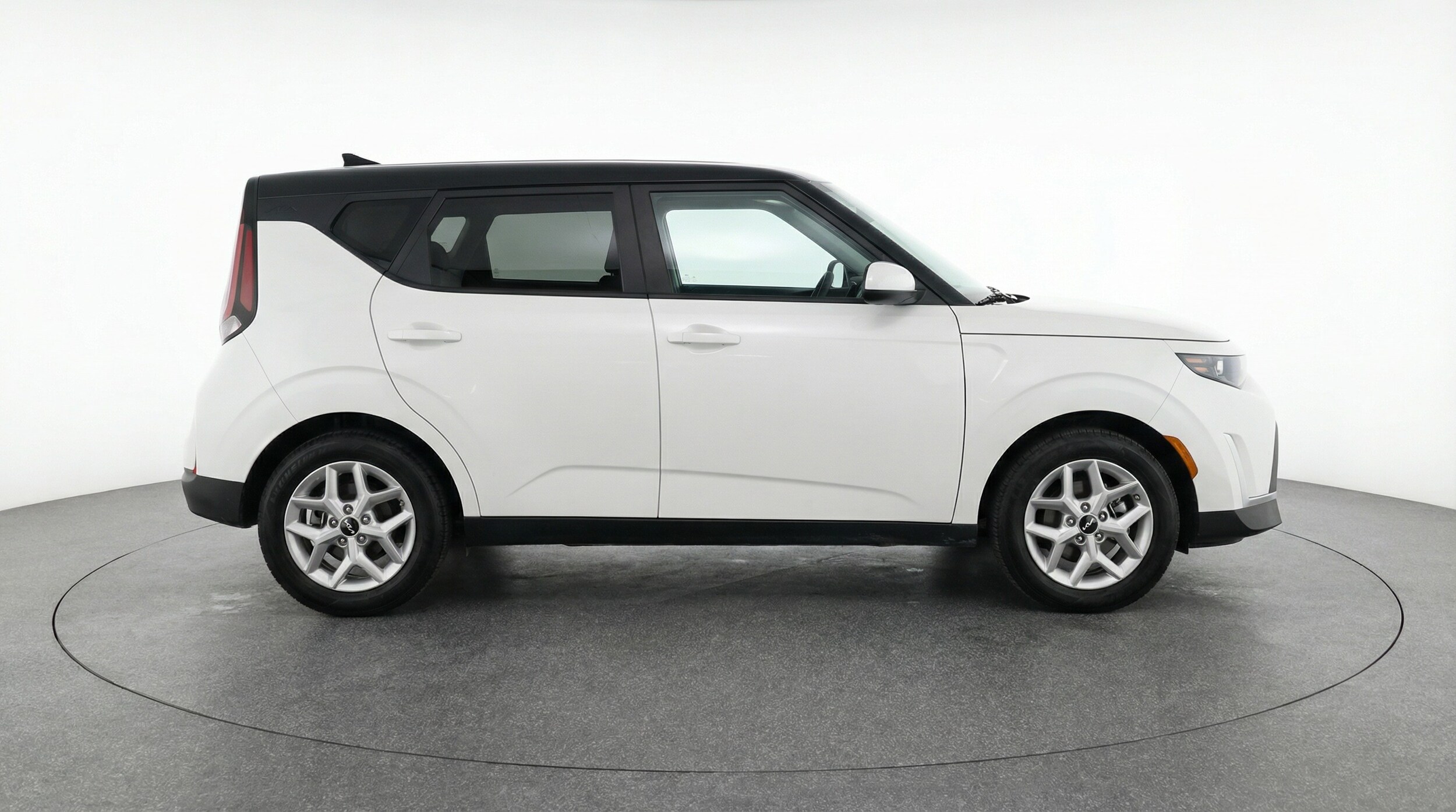 Thumbnail: 2025 Kia Soul - 8