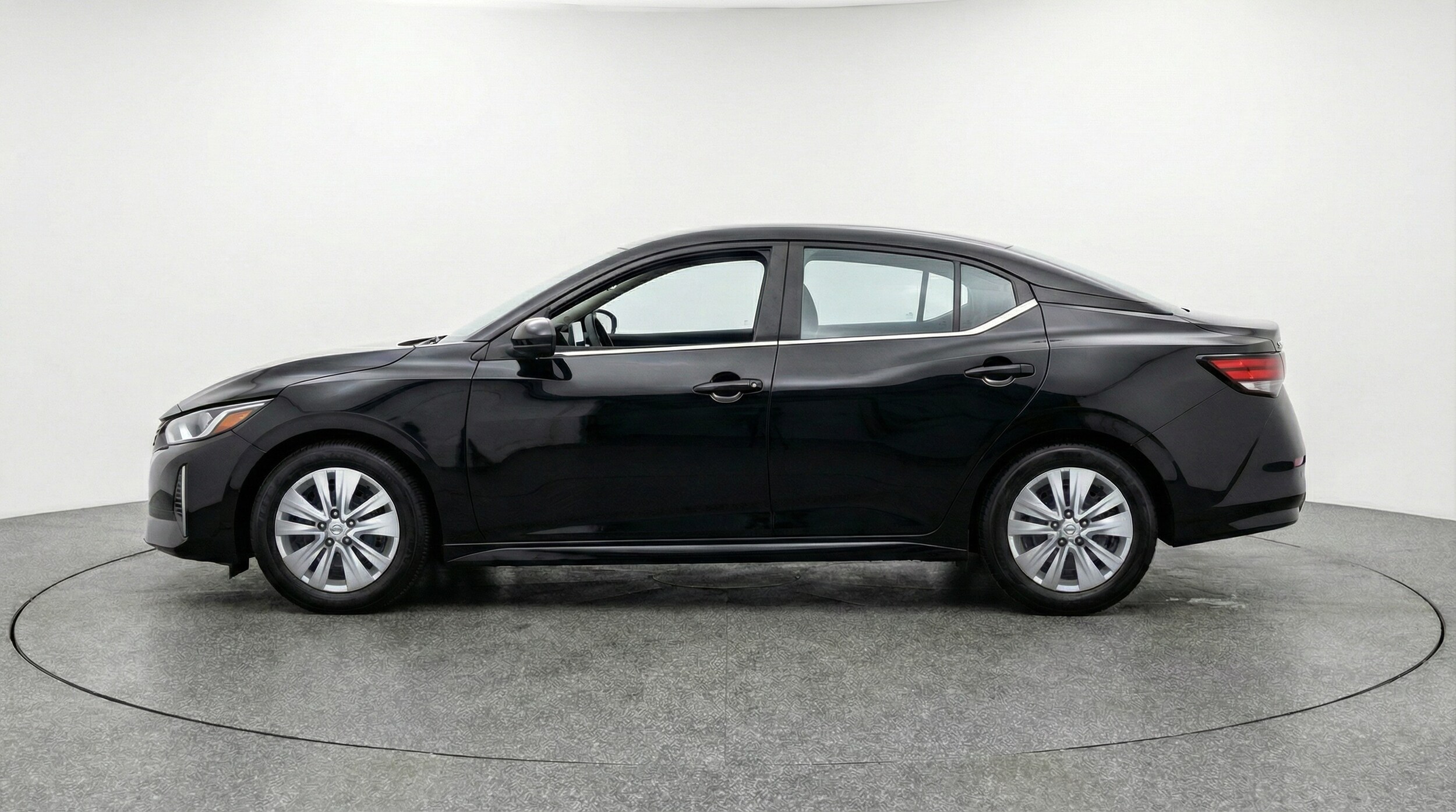 Thumbnail: 2025 Nissan Sentra - 4