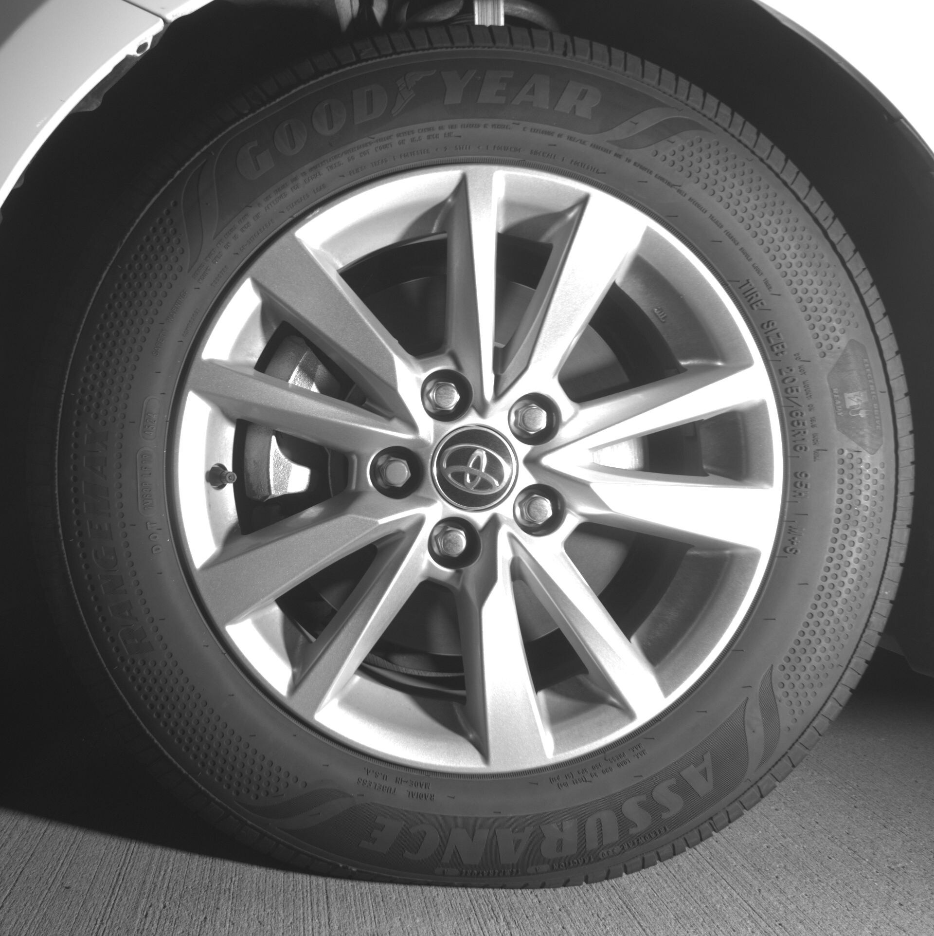 Thumbnail: 2025 Toyota Camry - 9