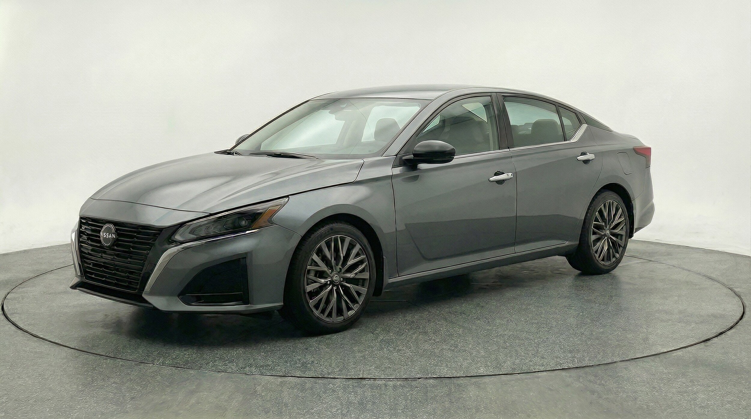 Thumbnail: 2025 Nissan Altima - 3