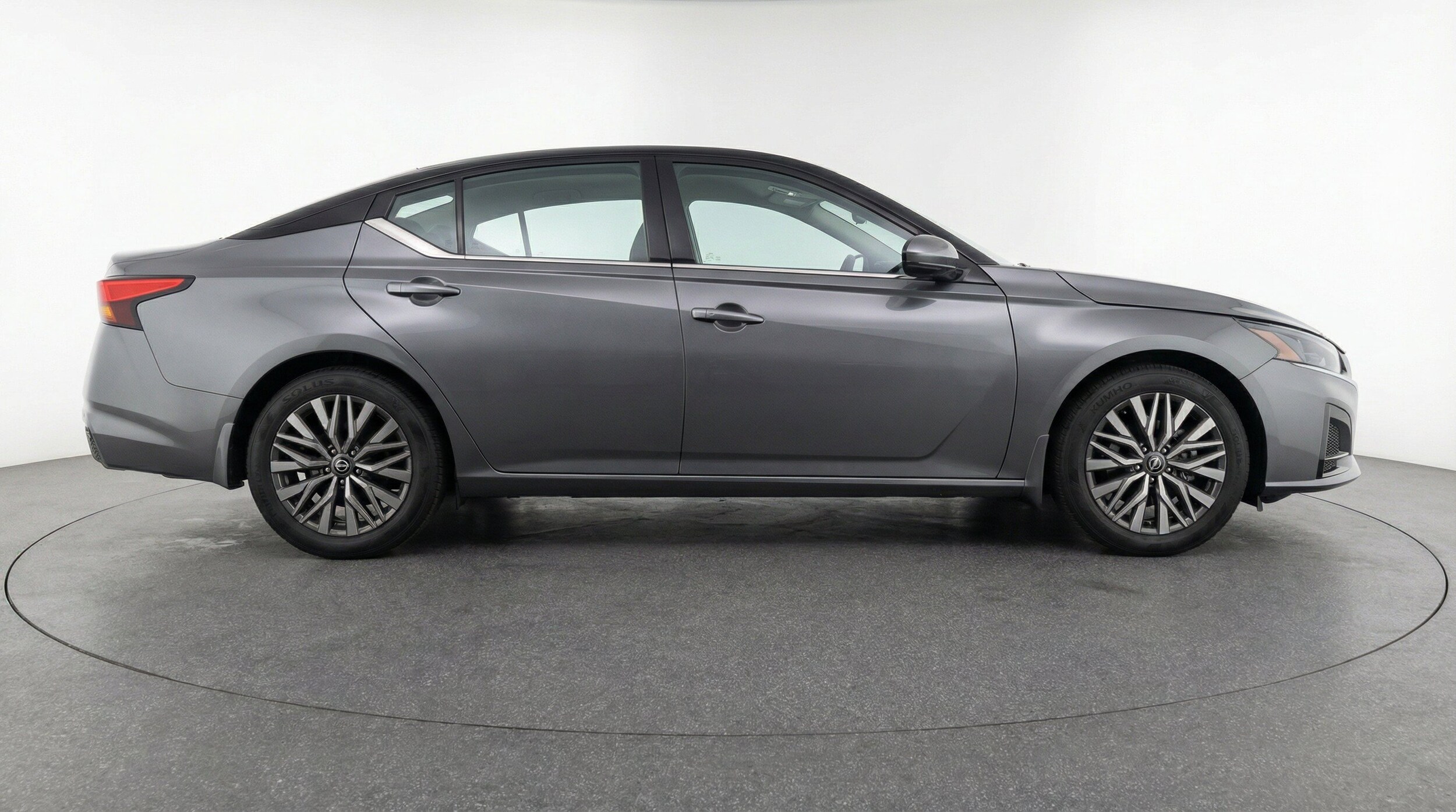 Thumbnail: 2025 Nissan Altima - 9