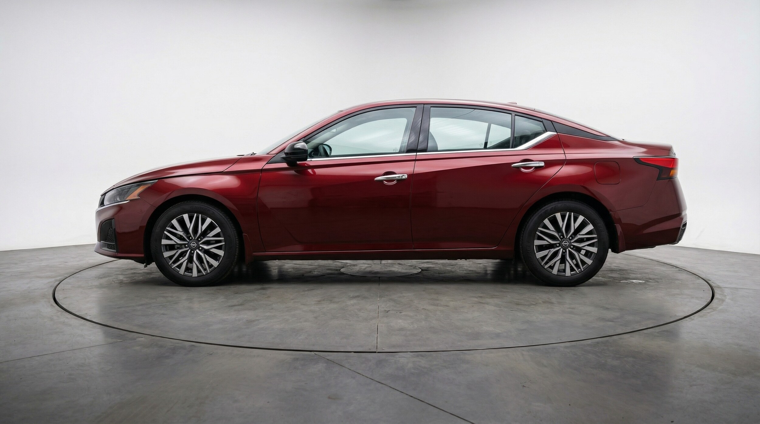 Thumbnail: 2025 Nissan Altima - 4