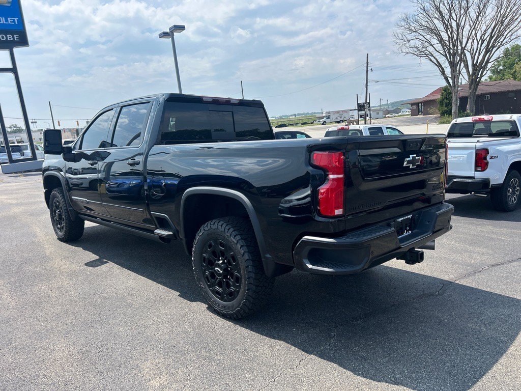 Used 2024 Chevrolet Silverado 2500 HD High Country Truck Crew Cab