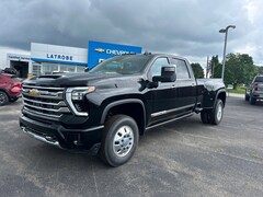 2025 Chevrolet Silverado 3500 HD High Country DRW Truck