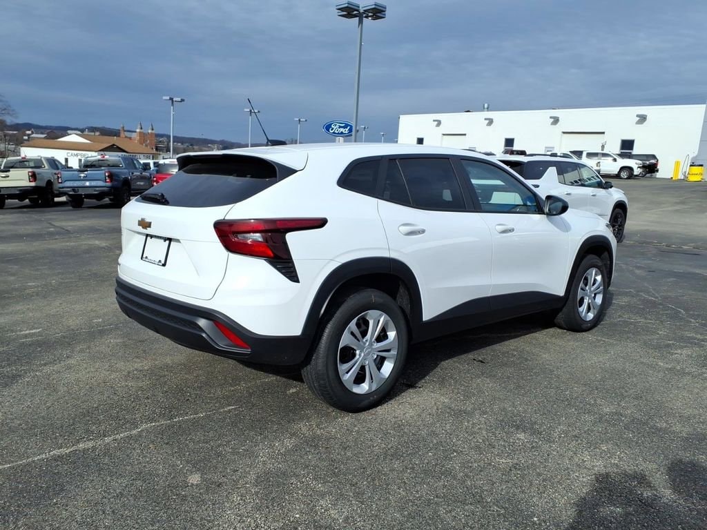 New 2026 Chevrolet Trax LS SUV