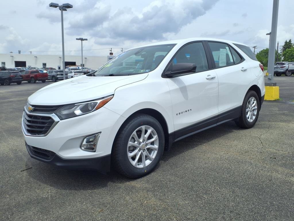 2021 Chevrolet Equinox LS photo 4