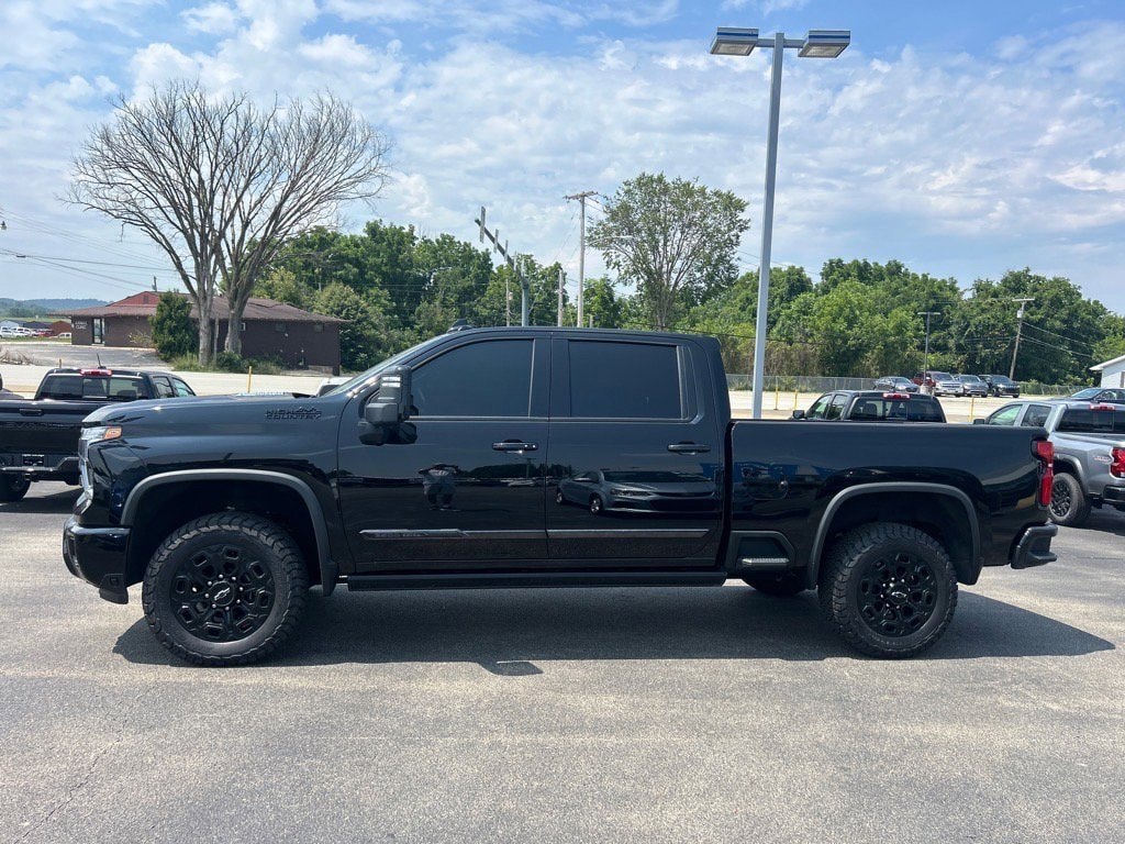 Used 2024 Chevrolet Silverado 2500 HD High Country Truck Crew Cab