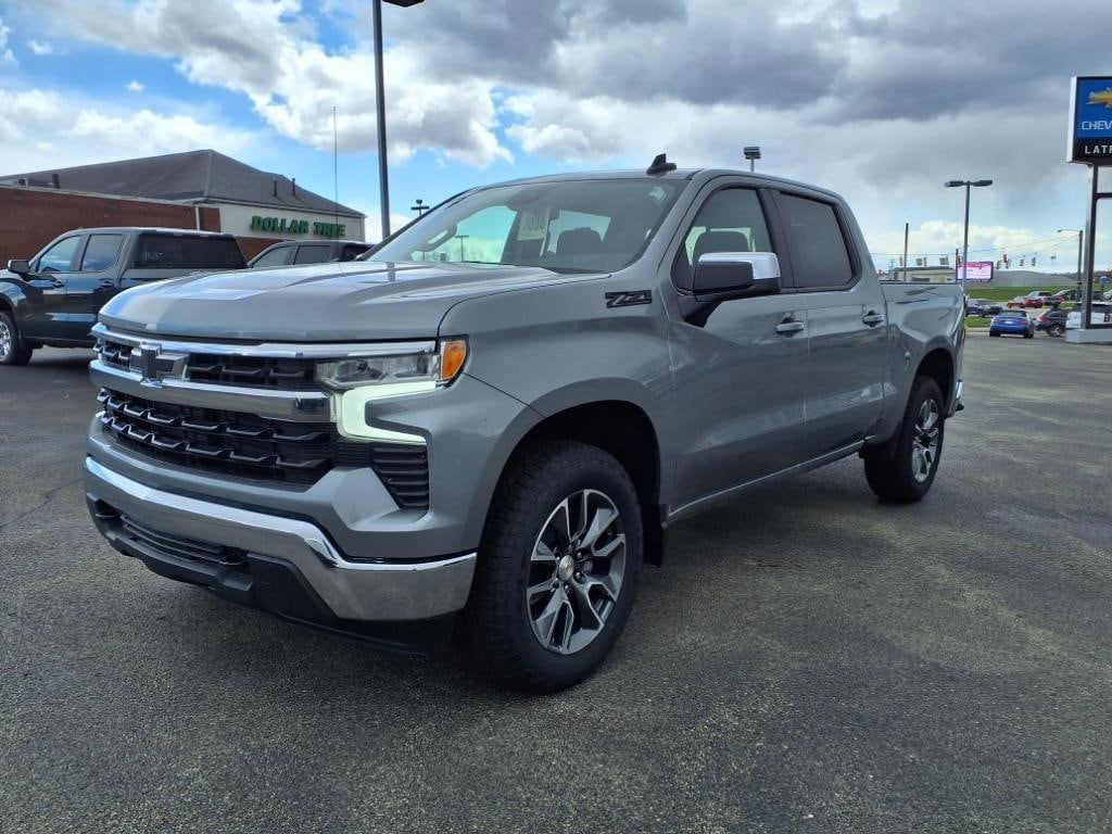 2025 Chevrolet Silverado 1500 LT's photo