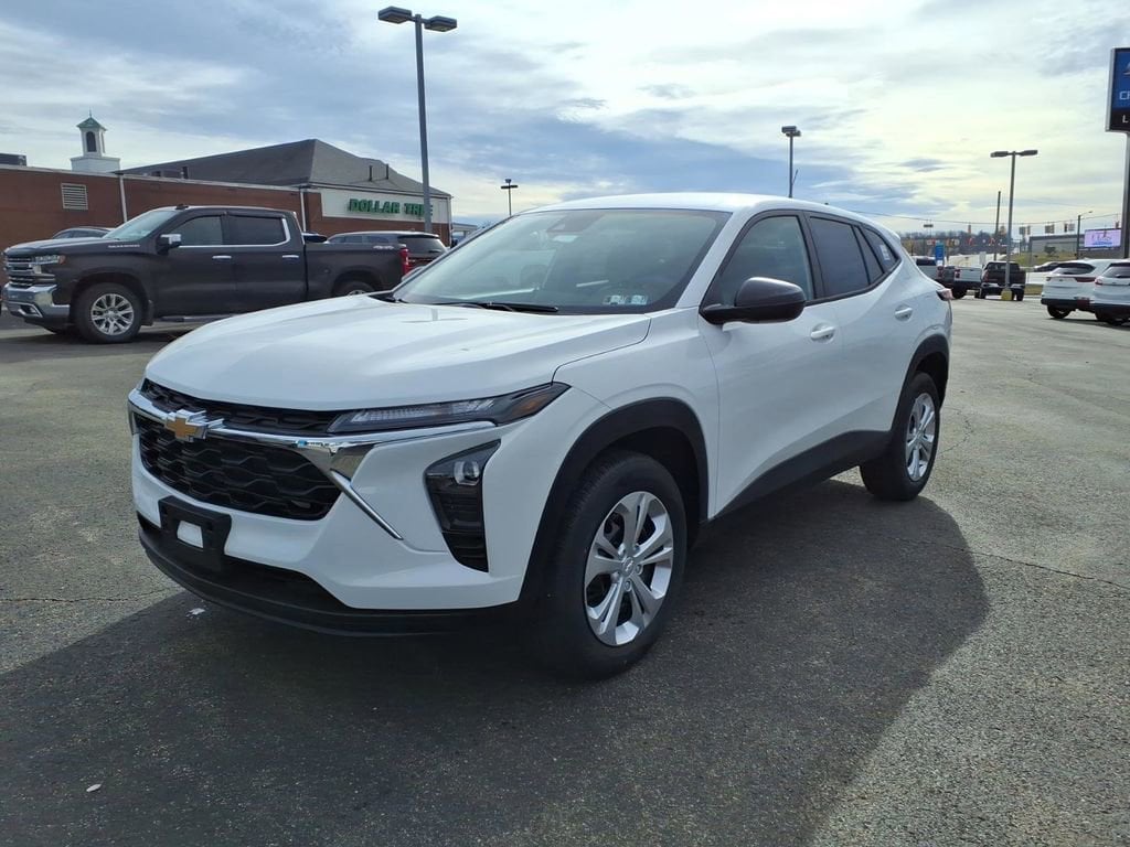 New 2026 Chevrolet Trax LS SUV