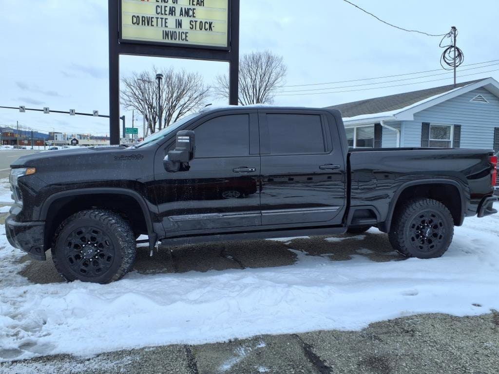Used 2024 Chevrolet Silverado 2500HD High Country with VIN 2GC4YREY5R1205764 for sale in Latrobe, PA