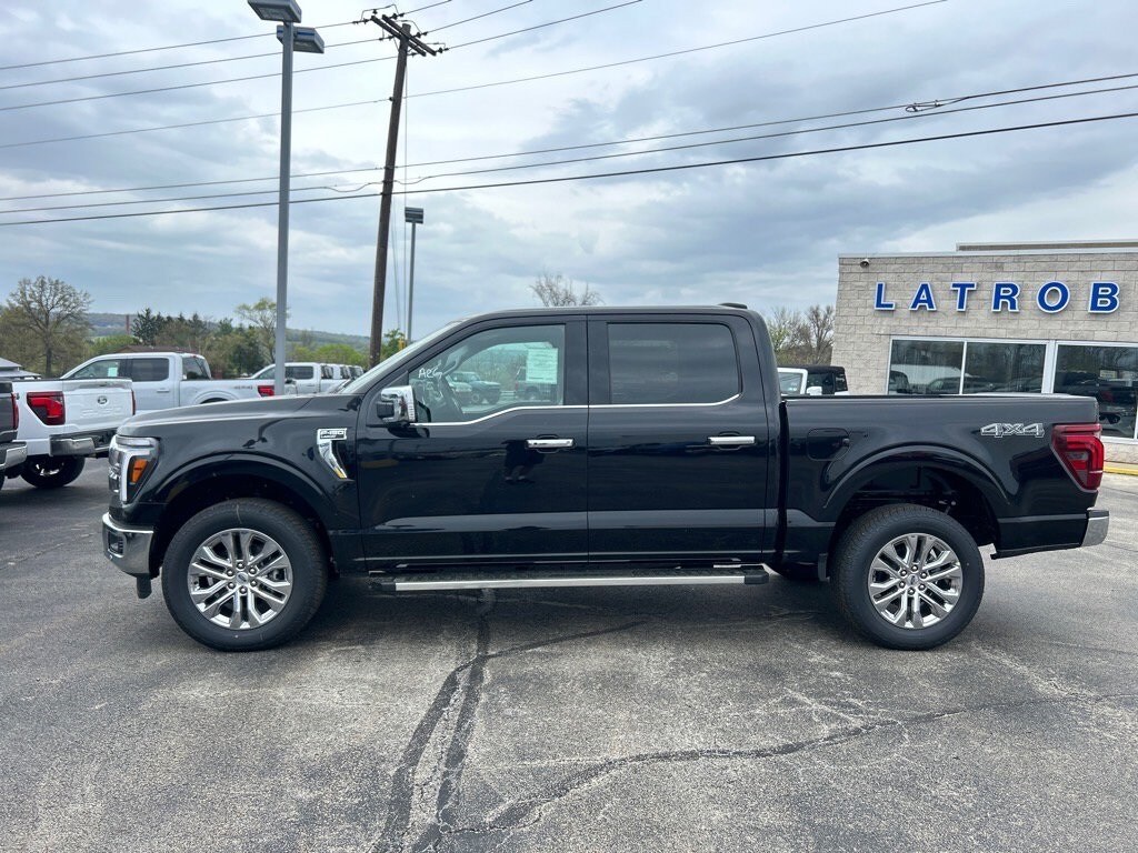 2025 Ford F-150 Lariat photo 2