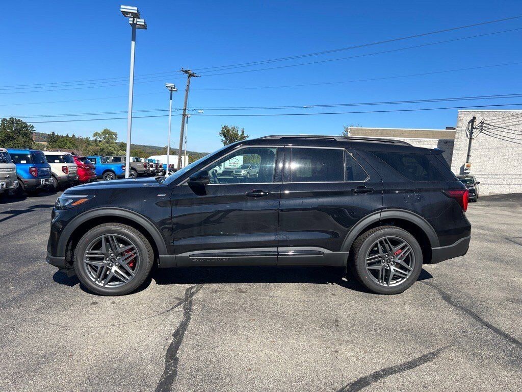 New 2026 Ford Explorer ST-Line SUV