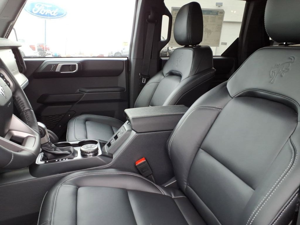 New 2025 Ford Bronco Outer Banks SUV