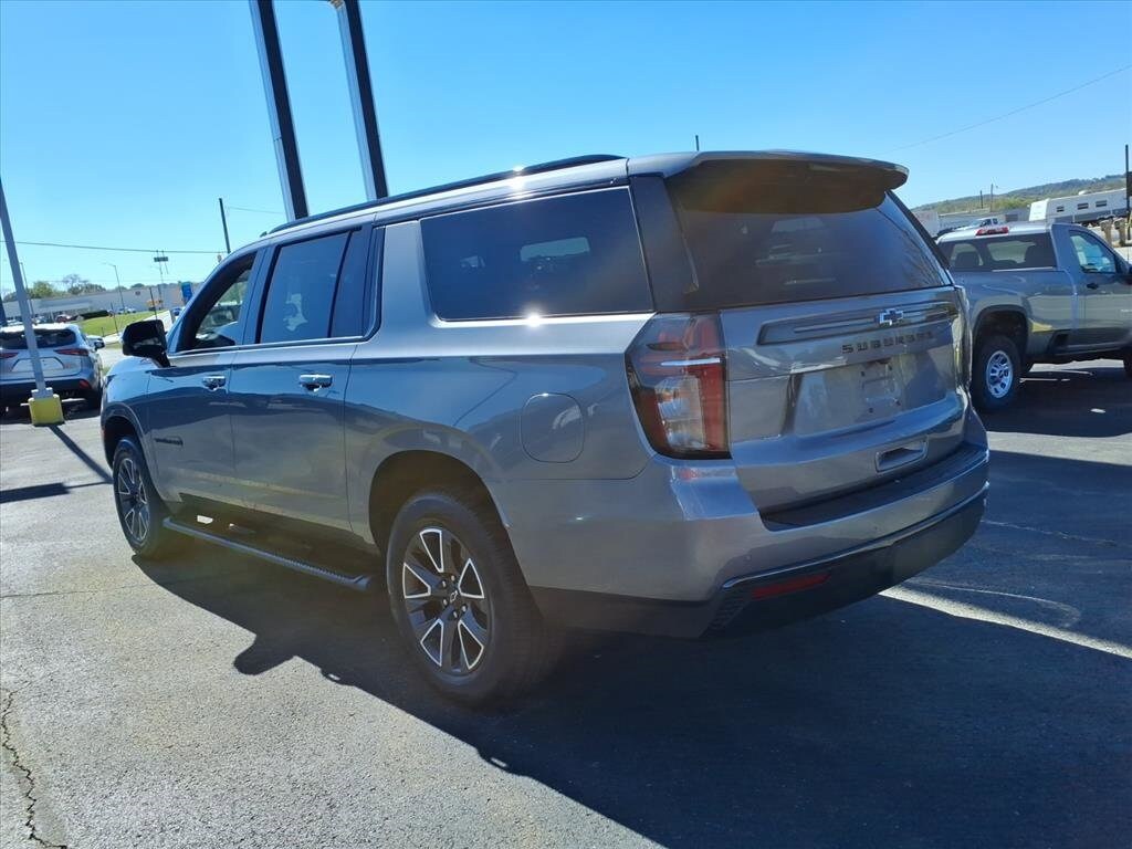 2022 Chevrolet Suburban Z71 photo 3