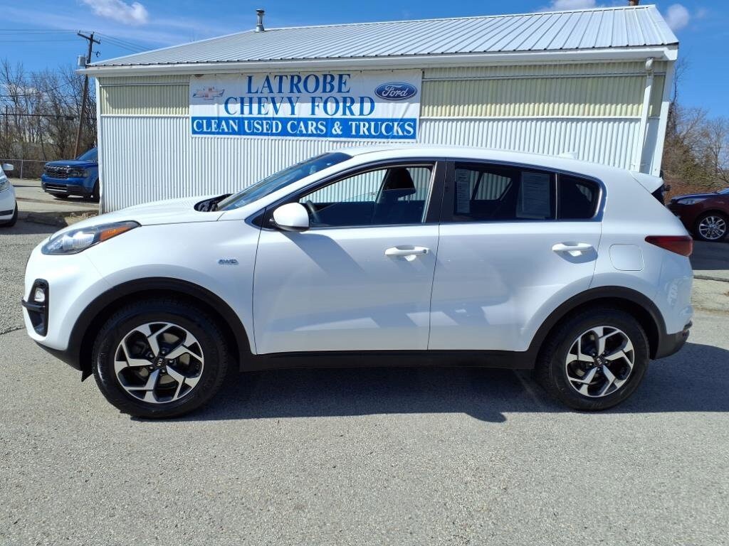 2020 Kia Sportage LX photo 2