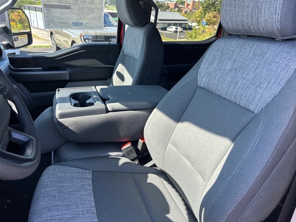 2026 Ford F-250 XLT photo 4