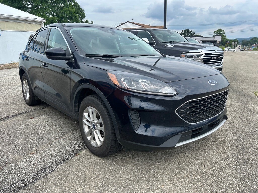 2021 Ford Escape SE photo 3