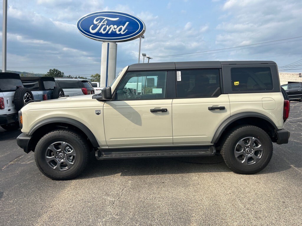 2025 Ford Bronco Big Bend photo 2
