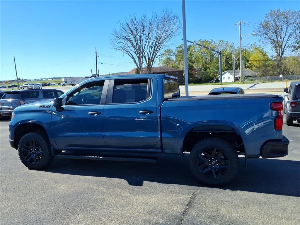 2024 Chevrolet Silverado 1500 Custom Trail Boss photo 2