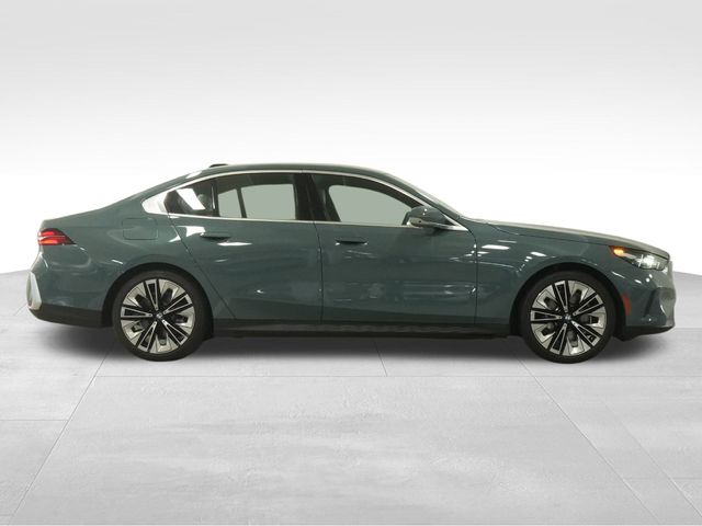 2025 Bmw 530i photo 3