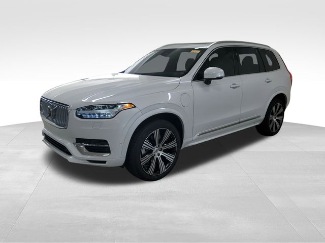 2025 Volvo XC90 T8 photo 2