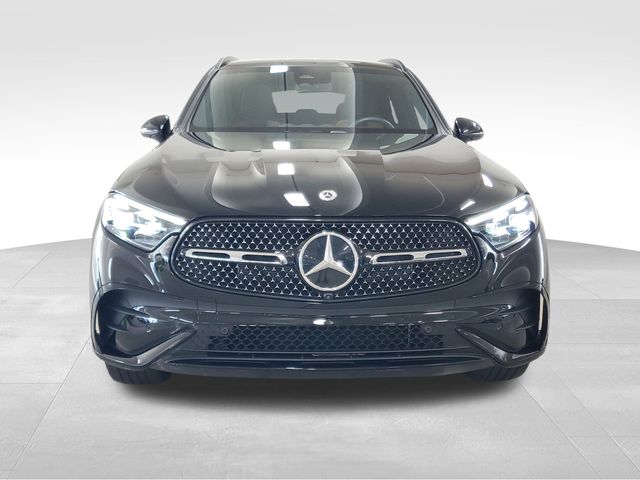2023 Mercedes Benz GLC 300 photo 2