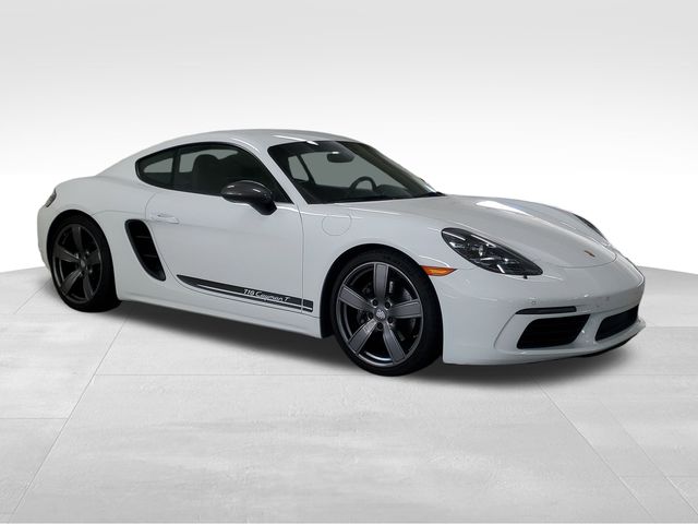 2022 Porsche Cayman T photo 3