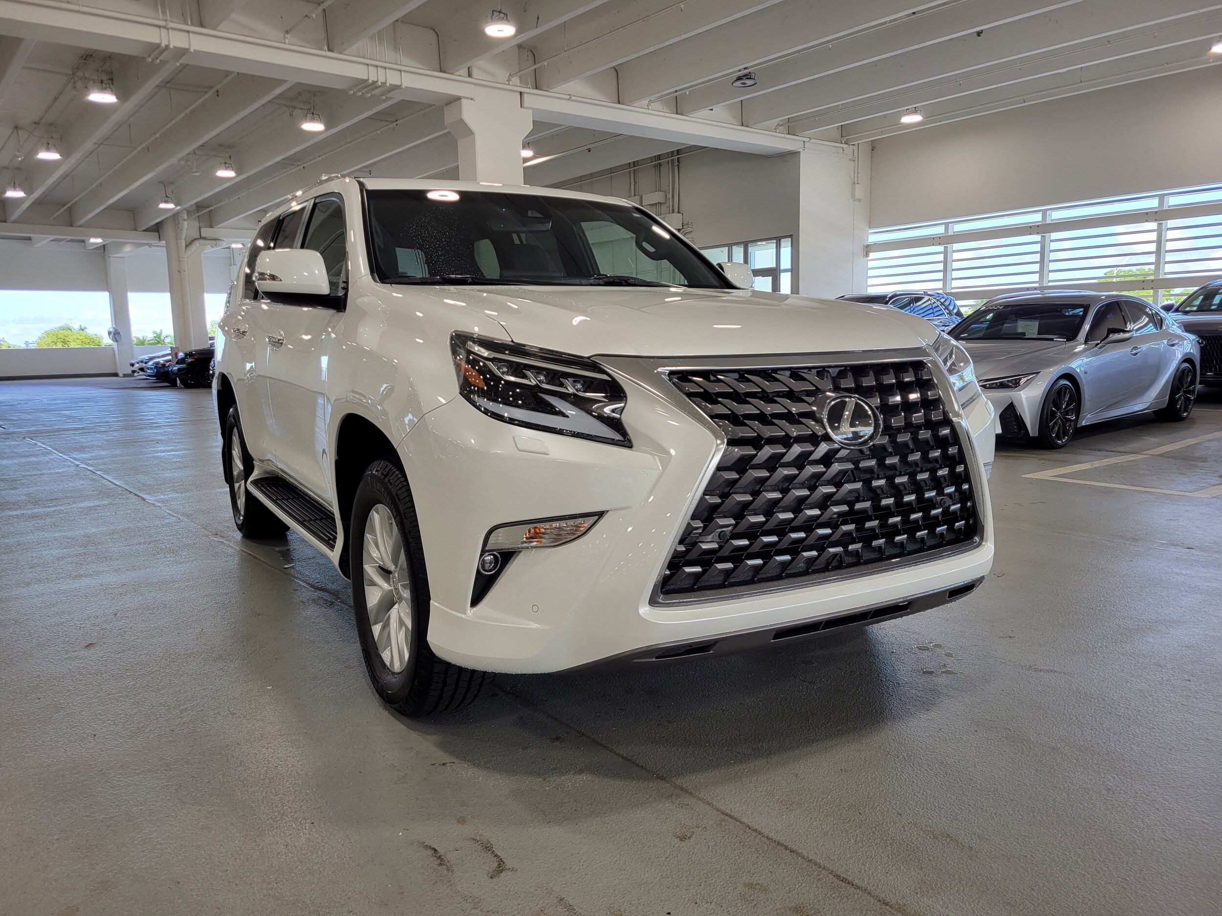 2023 Lexus GX 460 Premium photo 3