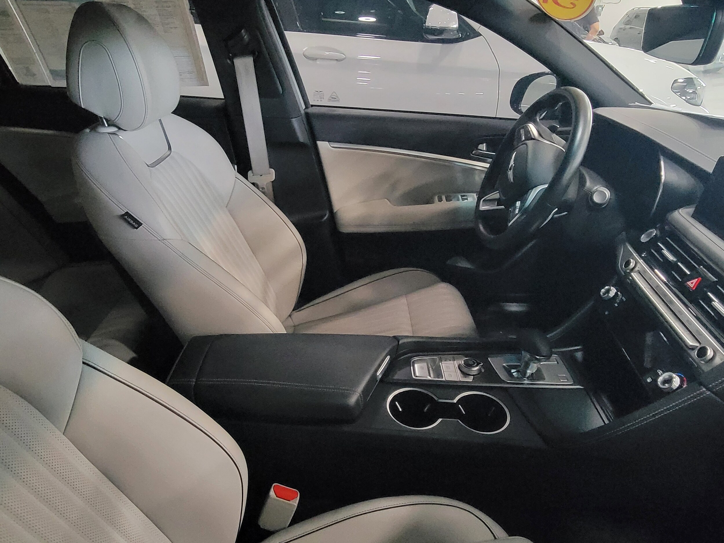 2025 Genesis G70 3.3T Sport Advanced photo 3