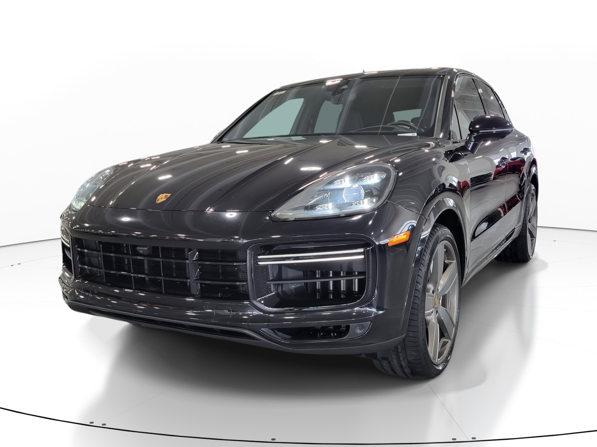 2022 Porsche Cayenne Turbo photo 2