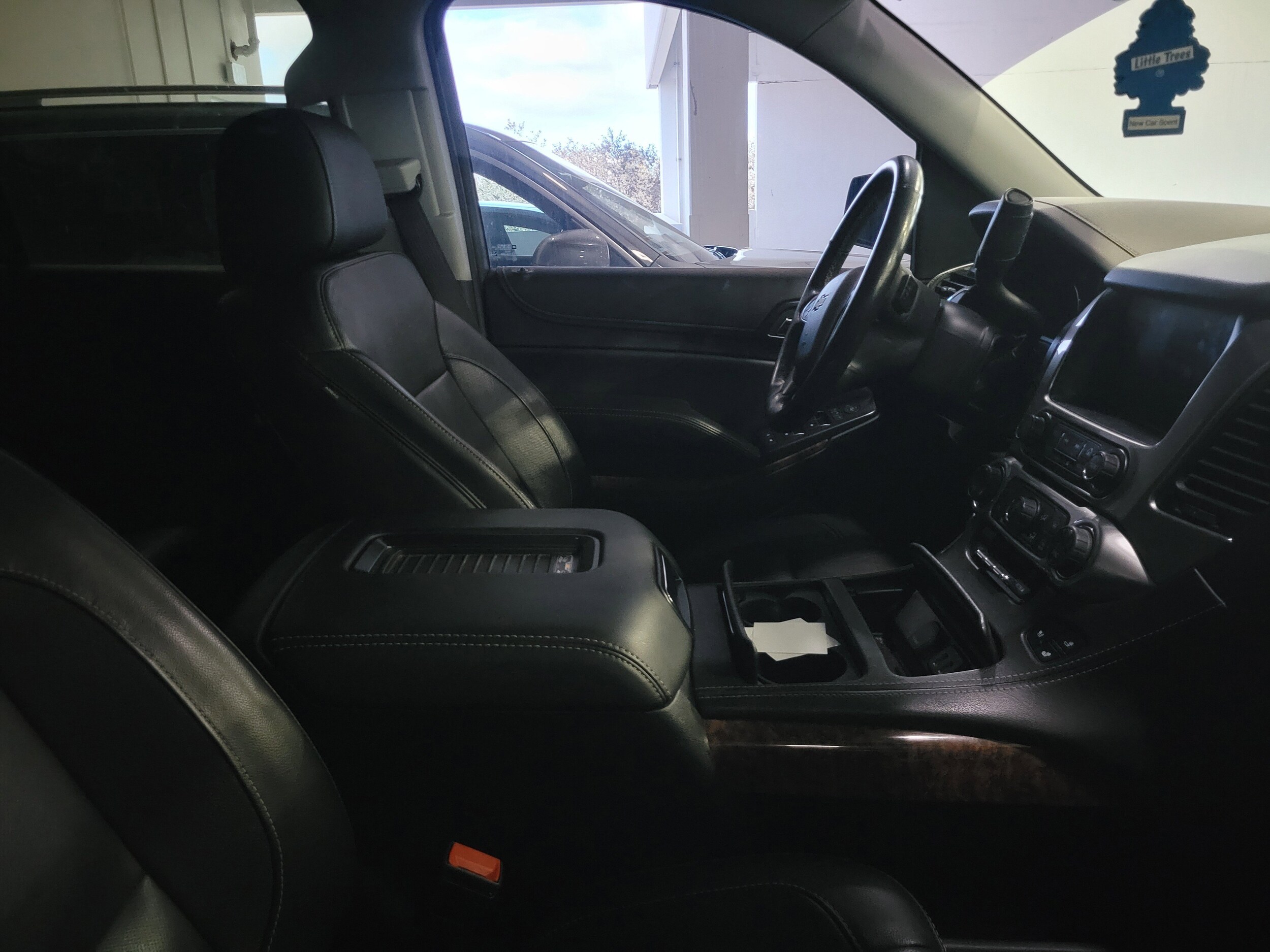 2020 Chevrolet Tahoe Premier photo 3