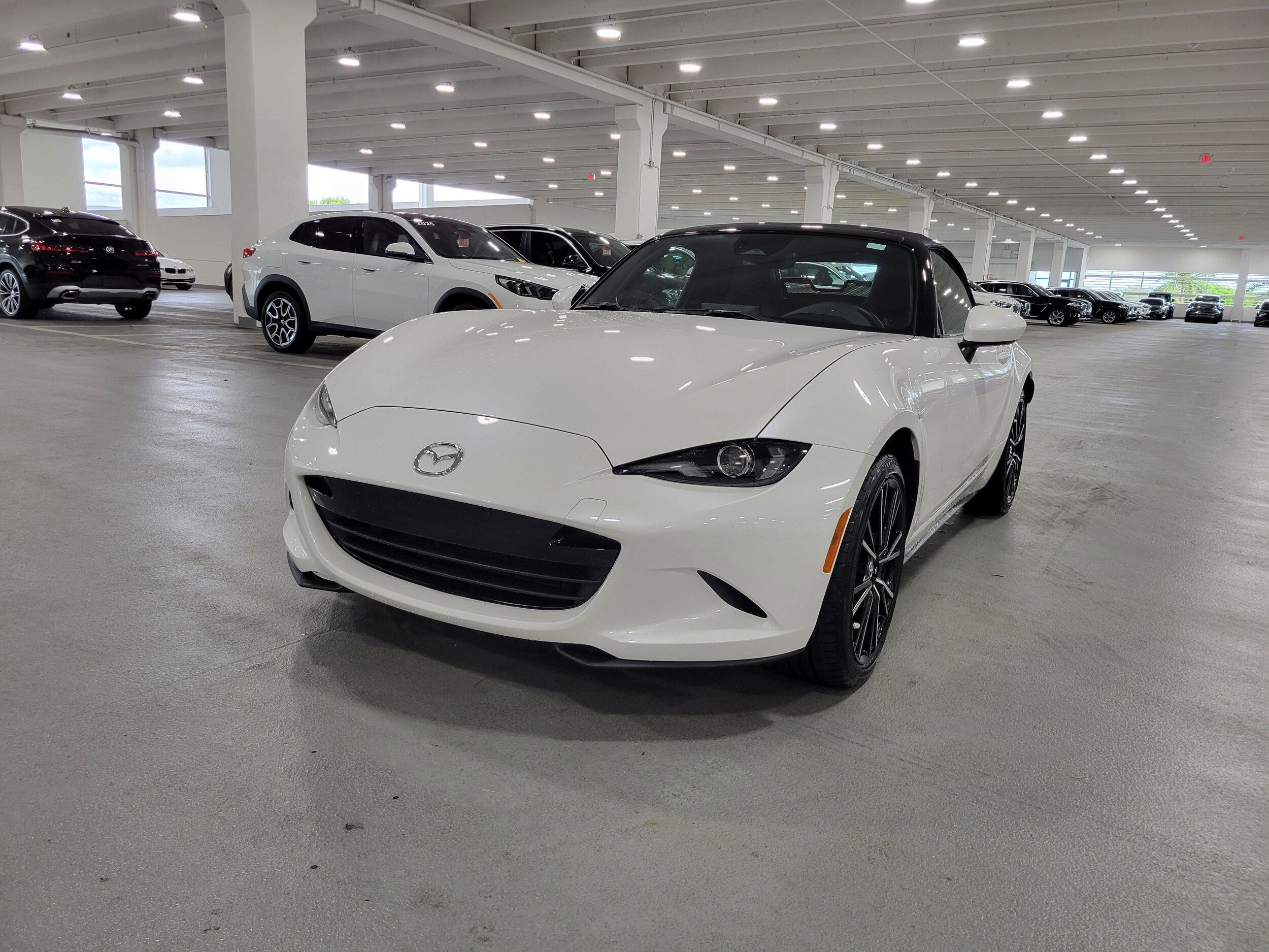 2024 Mazda MX-5 Miata Miata Grand Touring photo 2