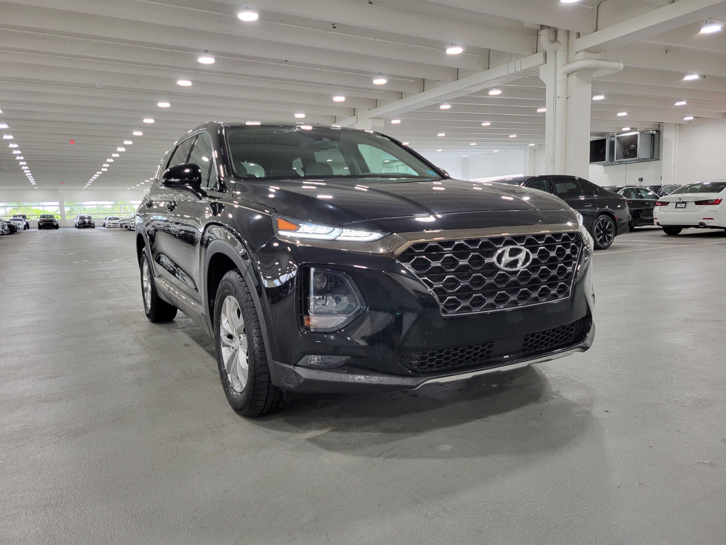 2019 Hyundai Santa Fe SEL Plus photo 3
