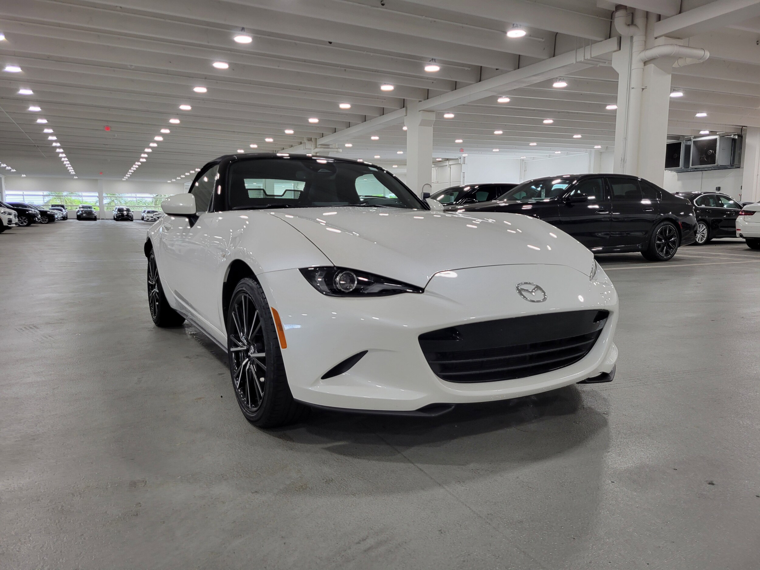 2024 Mazda MX-5 Miata Miata Grand Touring photo 4