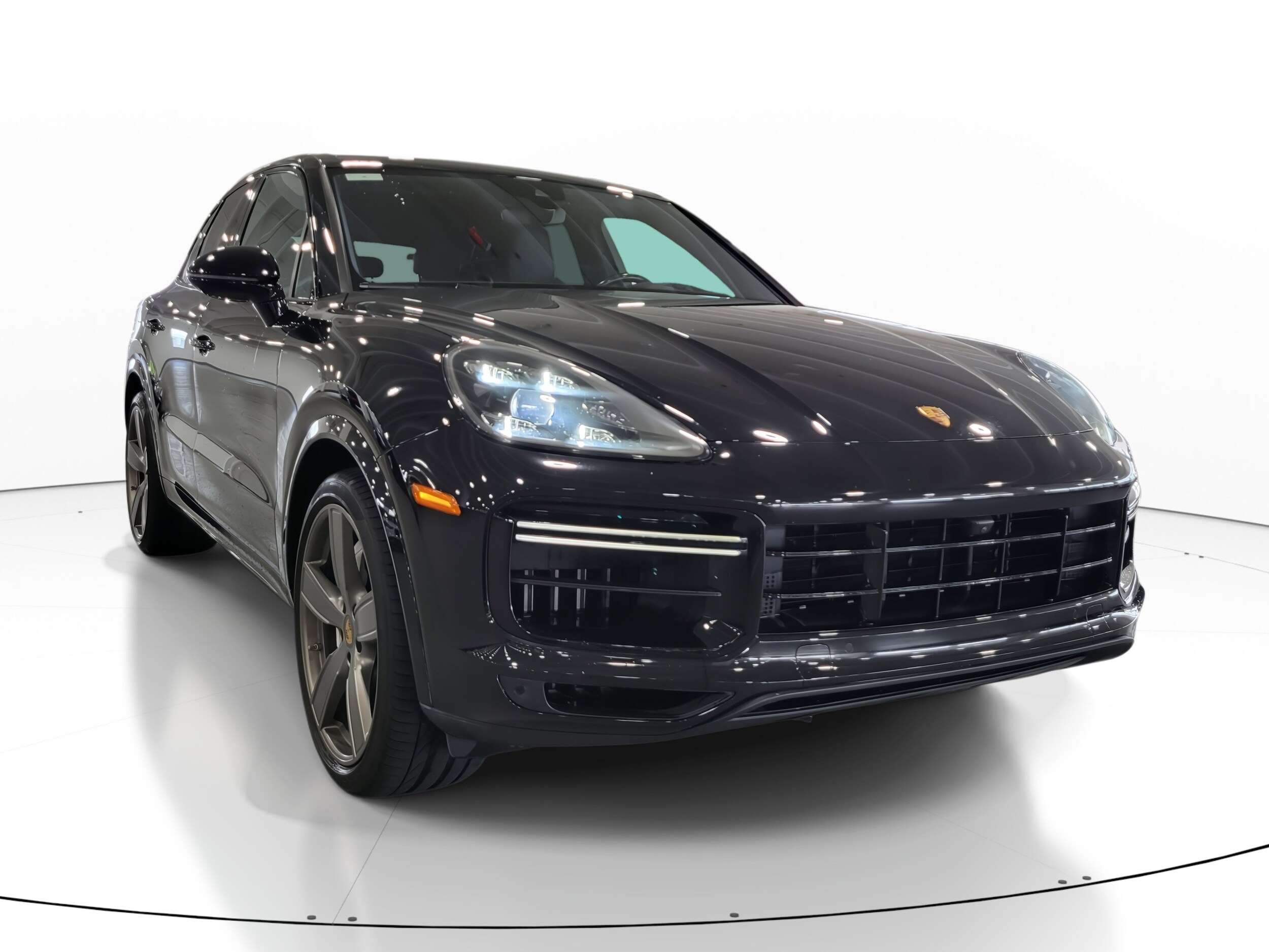 2022 Porsche Cayenne Turbo photo 4