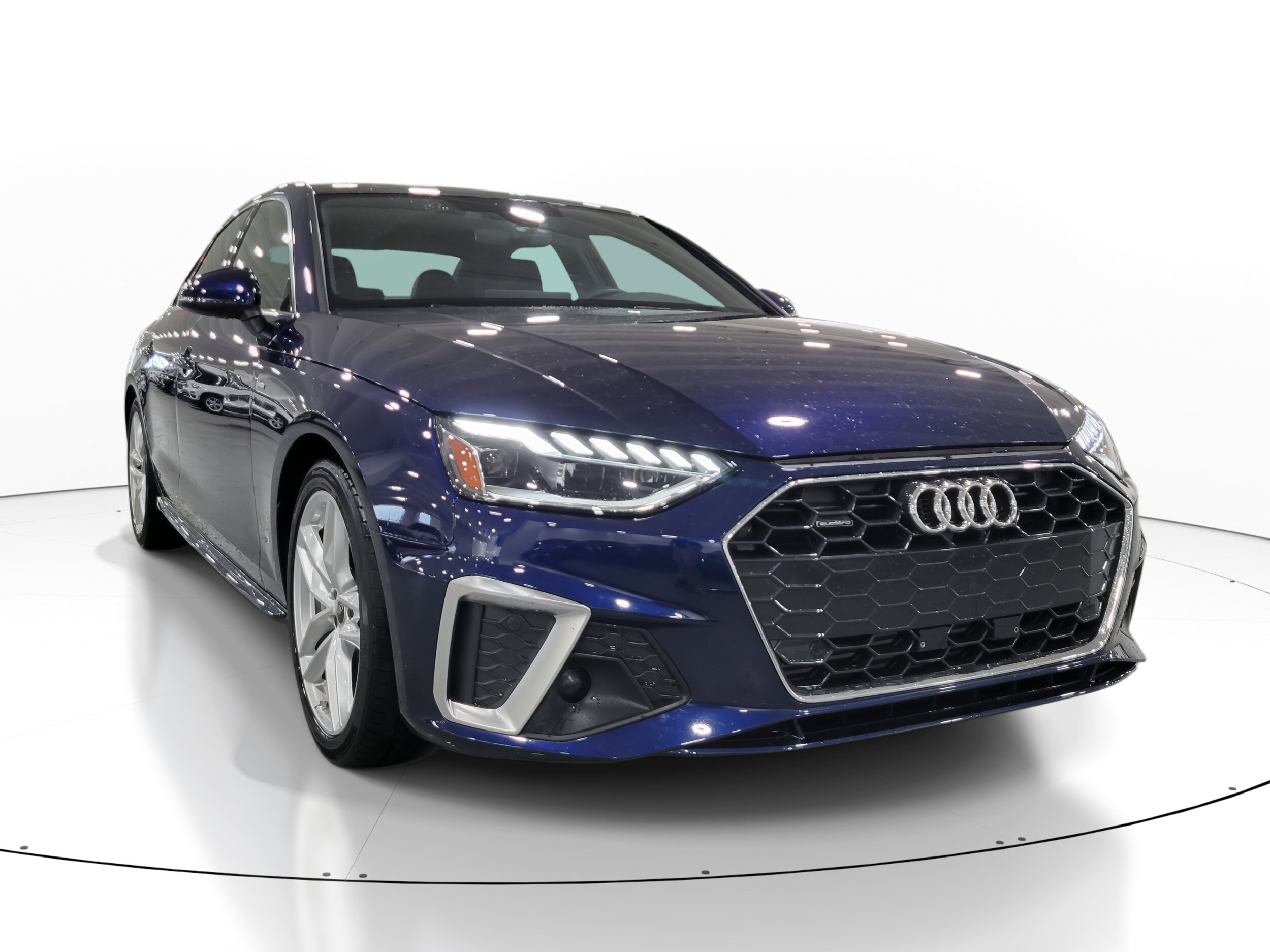 2024 Audi A4 45 S line Premium photo 4