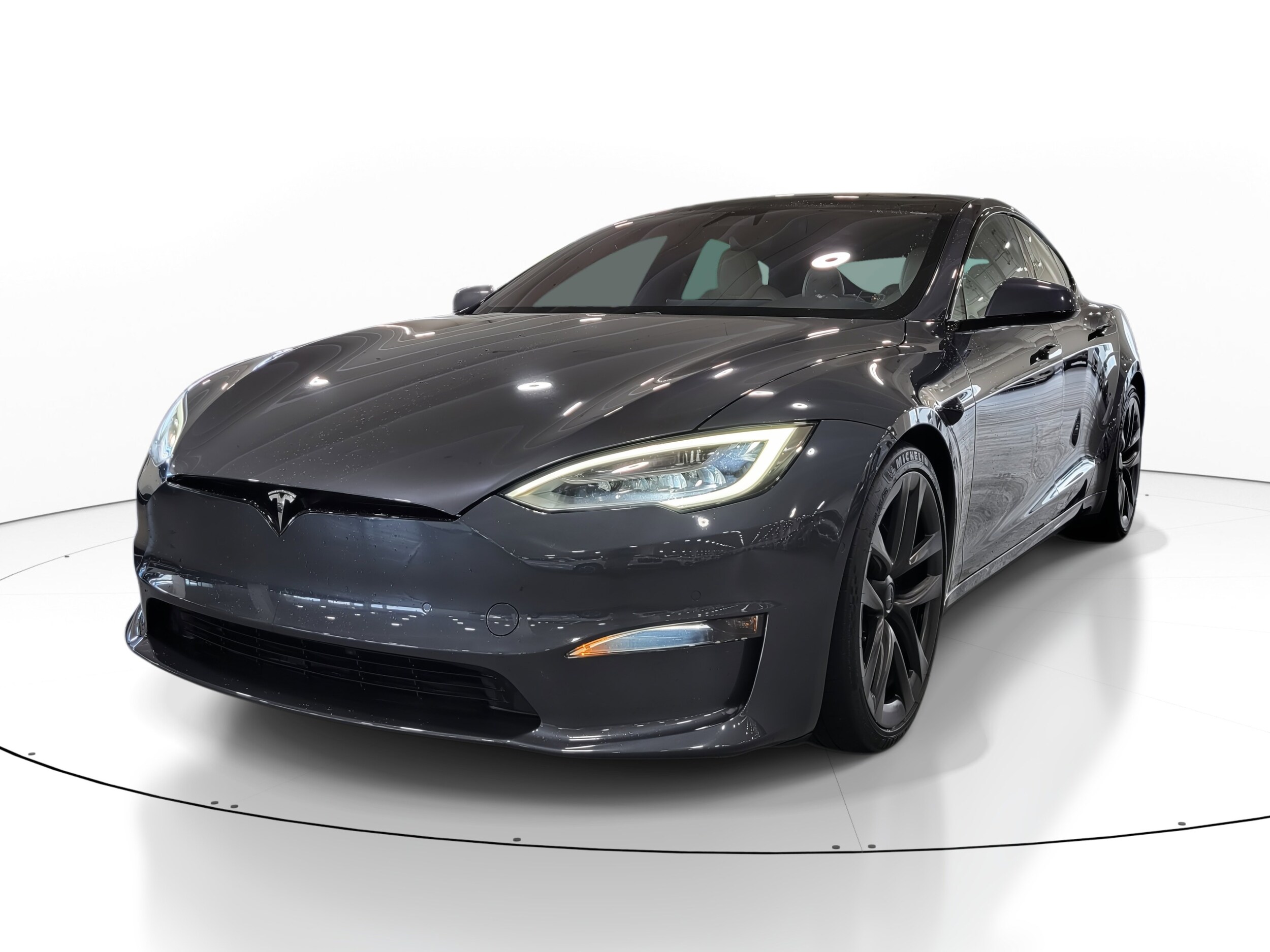 2021 Tesla Model S Plaid photo 2