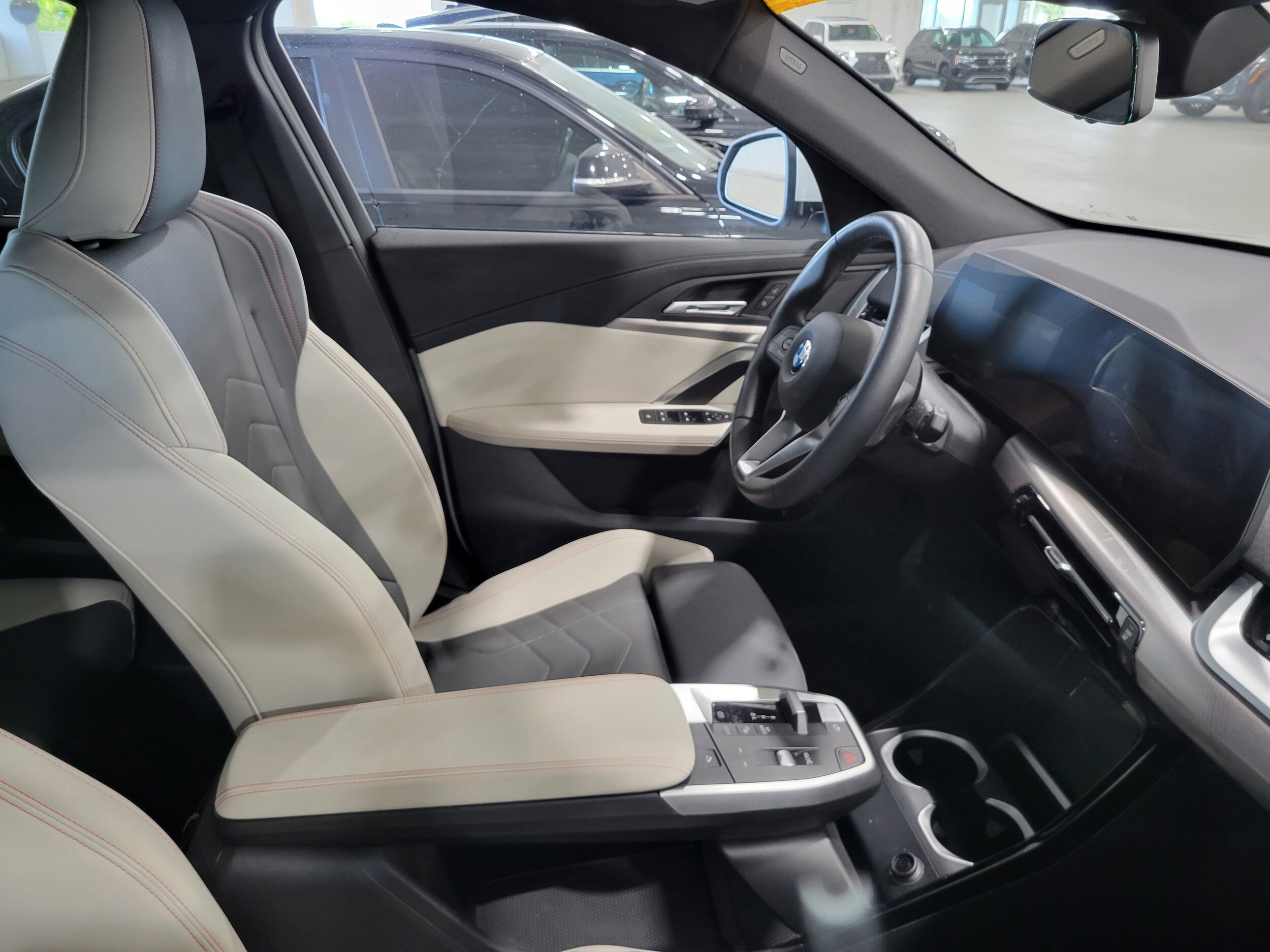 2025 Bmw X2 xDrive28i photo 3