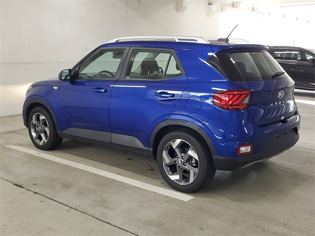 2024 Hyundai Venue SEL Limited photo 4