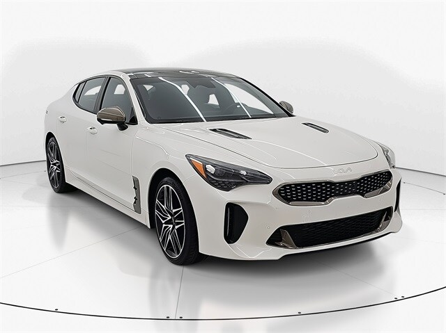 2022 Kia Stinger GT2 photo 3
