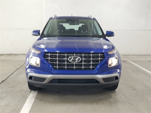 2024 Hyundai Venue SEL Limited photo 2
