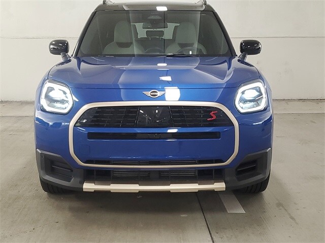 2025 Mini Cooper S ALL4 photo 3