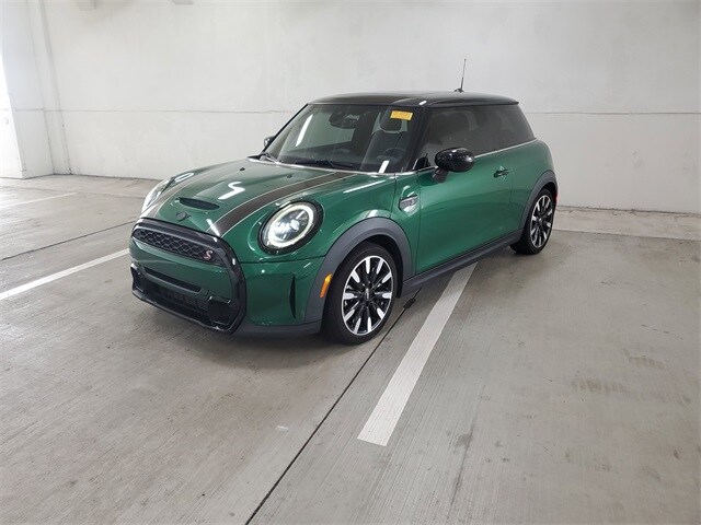 2023 Mini Cooper Hardtop S photo 2