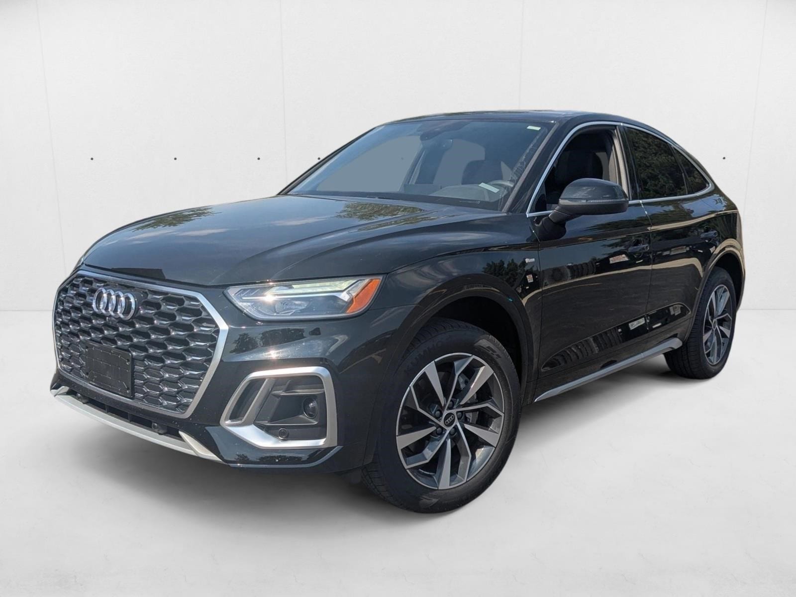 2023 Audi Q5 Sportback Premium Plus's photo