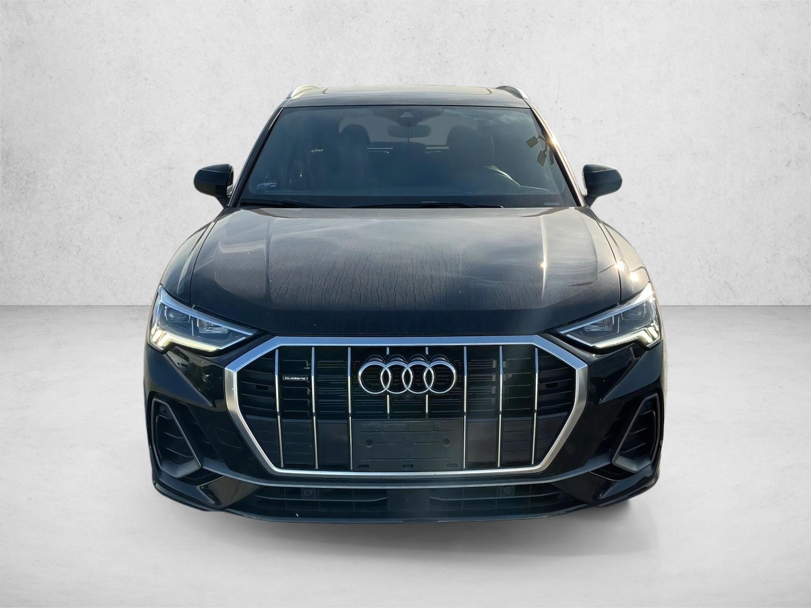 2023 Audi Q3 S line Premium Plus photo 2